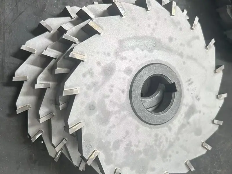 Triple-Blade (3-Flute) End Mill